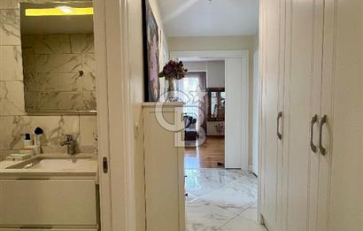 Dekon Suadiye Ametist'te havuz ve yeşilliklere bakan daire.