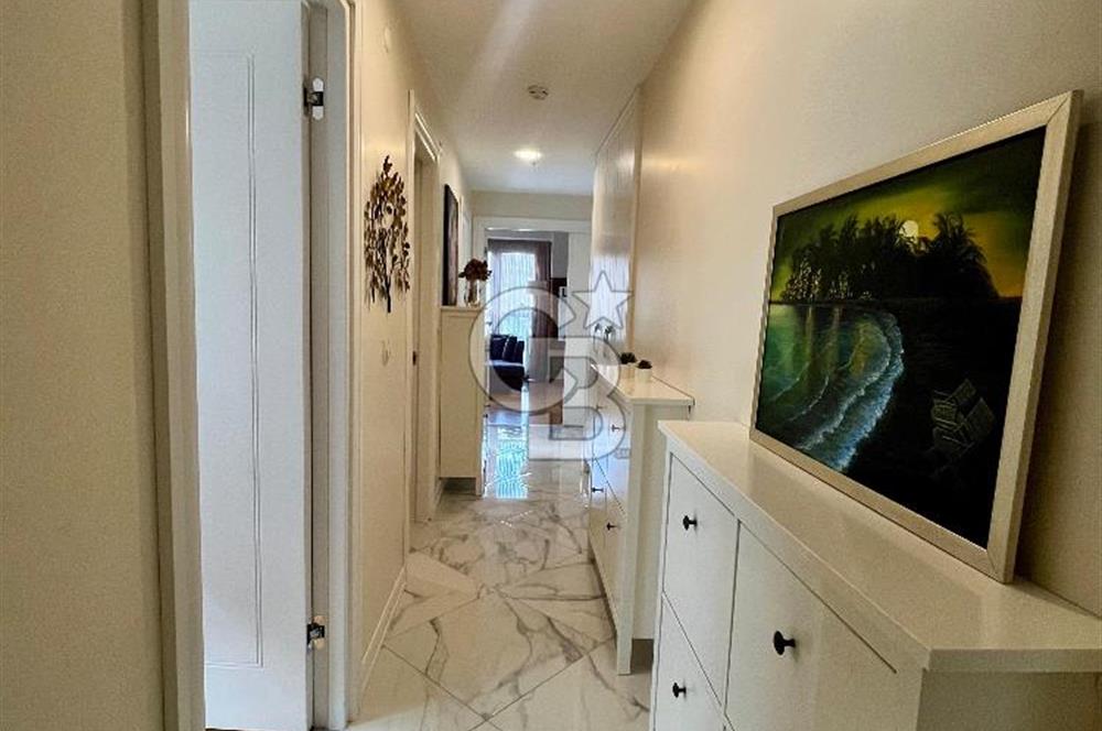 Dekon Suadiye Ametist'te havuz ve yeşilliklere bakan daire.