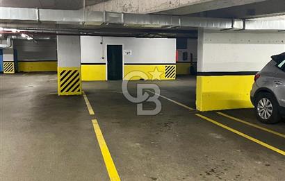 Dekon Suadiye Ametist'te havuz ve yeşilliklere bakan daire.