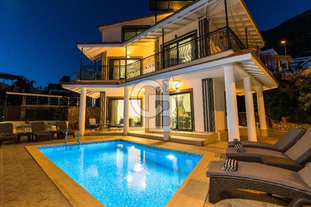 Cb Giz'den Kaş Kalkan Kızıltaş'ta 3+1 Deniz Manzaralı Villa