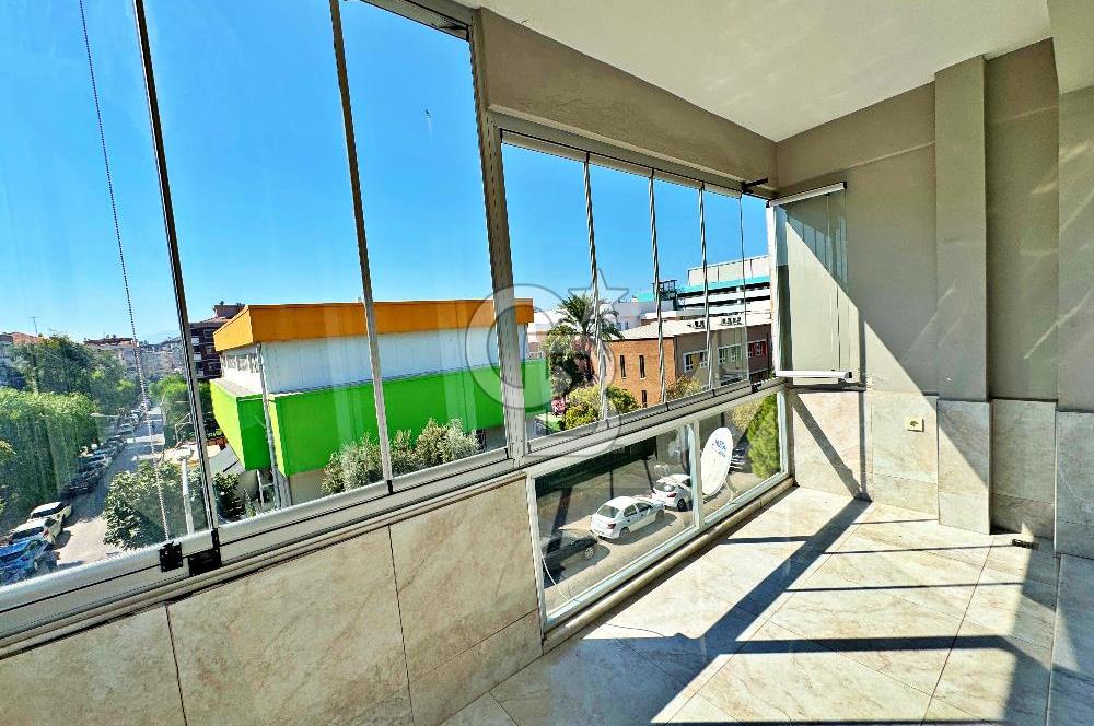 KARŞIYAKA BOSTANLI'DA OTOPARKLI TADİLATLI SATILIK 3+1 DAİRE