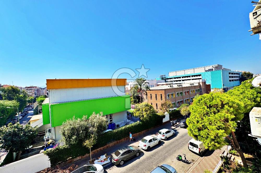 KARŞIYAKA BOSTANLI'DA OTOPARKLI TADİLATLI SATILIK 3+1 DAİRE