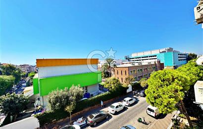 KARŞIYAKA BOSTANLI'DA OTOPARKLI TADİLATLI SATILIK 3+1 DAİRE