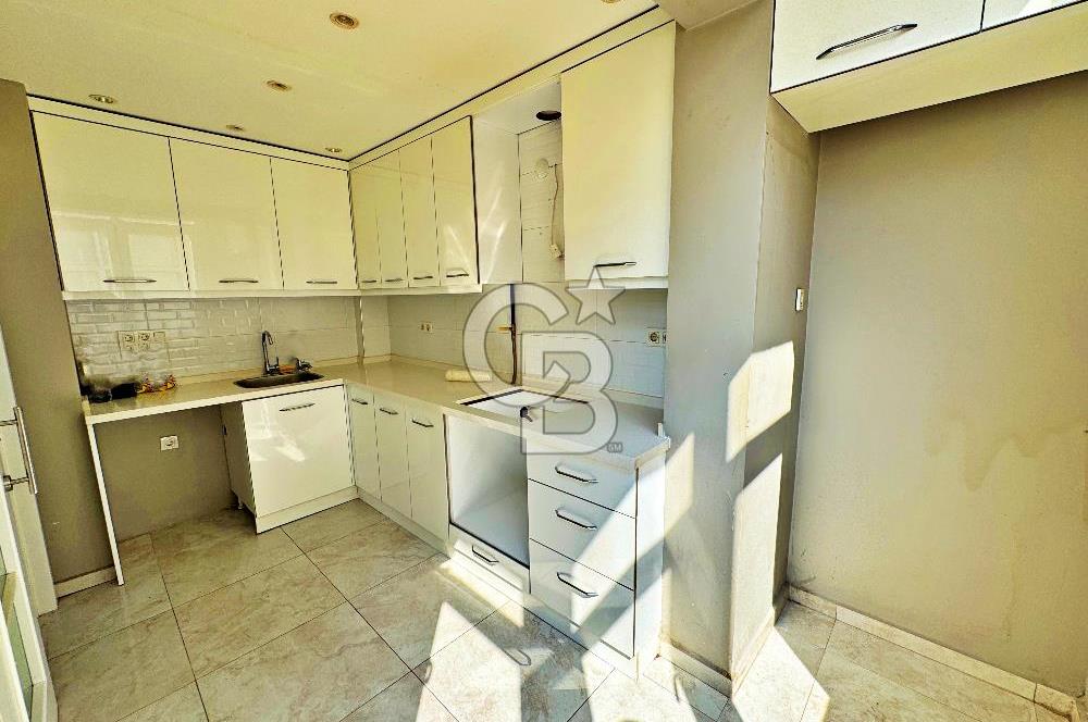 KARŞIYAKA BOSTANLI'DA OTOPARKLI TADİLATLI SATILIK 3+1 DAİRE