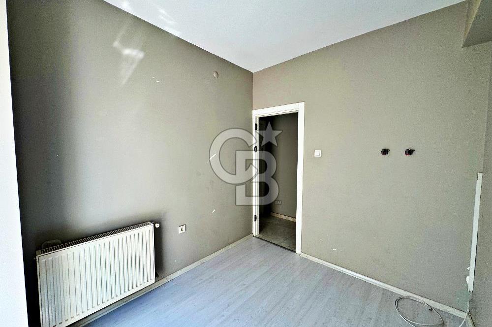 KARŞIYAKA BOSTANLI'DA OTOPARKLI TADİLATLI SATILIK 3+1 DAİRE