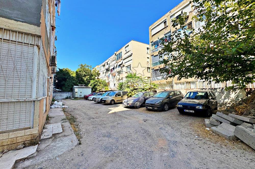 KARŞIYAKA BOSTANLI'DA OTOPARKLI TADİLATLI SATILIK 3+1 DAİRE