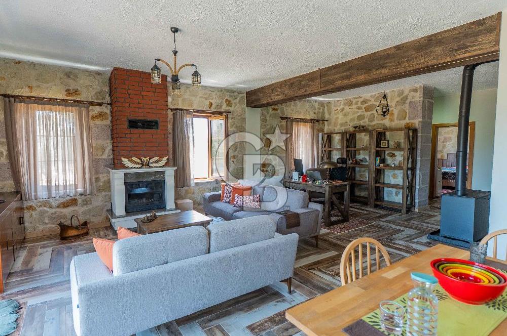 ÇANAKKALE EZİNE DE SATILIKMÜSTAKİL 574 M2 ARSA İÇİNDE TAŞ EV