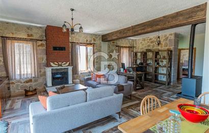 ÇANAKKALE EZİNE DE SATILIKMÜSTAKİL 574 M2 ARSA İÇİNDE TAŞ EV