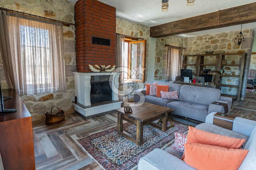 ÇANAKKALE EZİNE DE SATILIKMÜSTAKİL 574 M2 ARSA İÇİNDE TAŞ EV