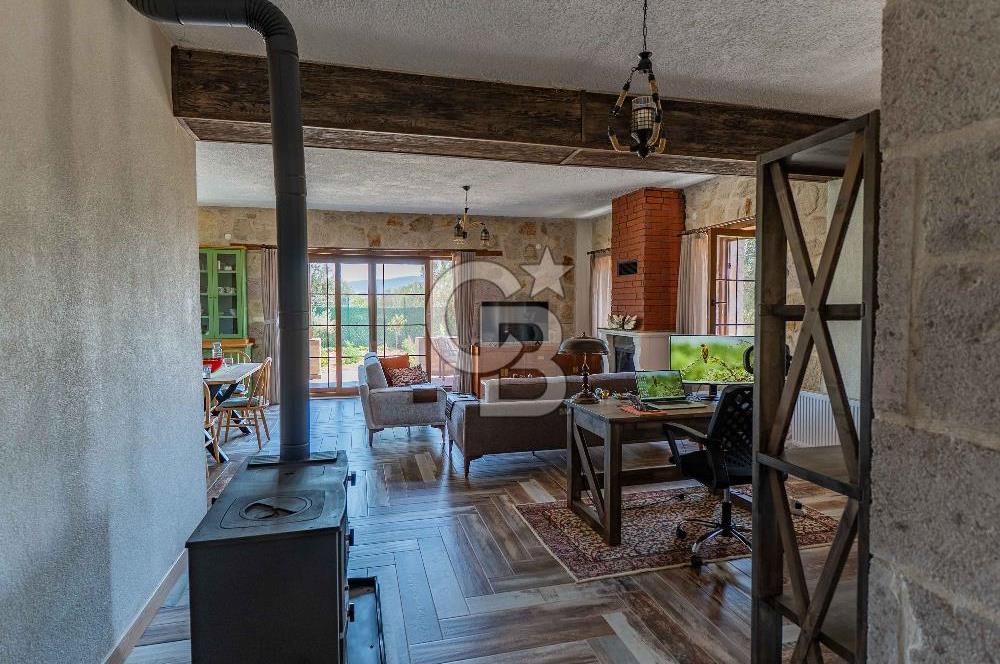 ÇANAKKALE EZİNE DE SATILIKMÜSTAKİL 574 M2 ARSA İÇİNDE TAŞ EV