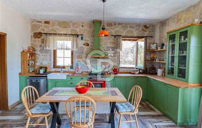 ÇANAKKALE EZİNE DE SATILIKMÜSTAKİL 574 M2 ARSA İÇİNDE TAŞ EV