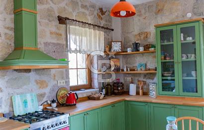 ÇANAKKALE EZİNE DE SATILIKMÜSTAKİL 574 M2 ARSA İÇİNDE TAŞ EV