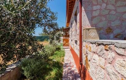 ÇANAKKALE EZİNE DE SATILIKMÜSTAKİL 574 M2 ARSA İÇİNDE TAŞ EV