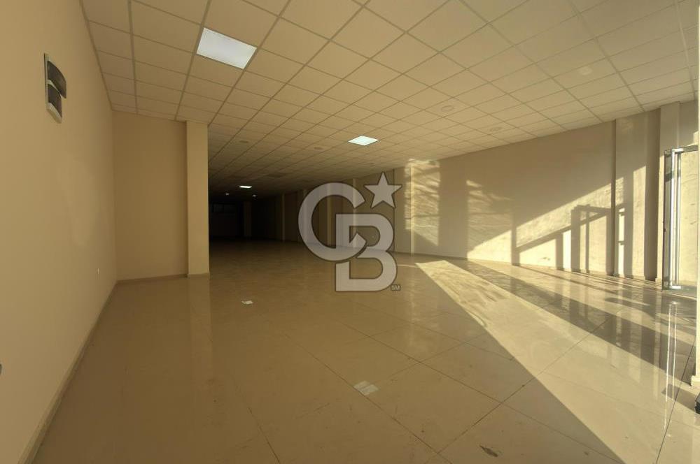 İzmir Seferihisar, Çarşı merkezinde Nejat Hepkon Caddesi üzerinde konumlanan 240 m² ticari nitelikli işyerimiz kiralık olarak sunulmaktadır.