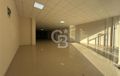 İzmir Seferihisar, Çarşı merkezinde Nejat Hepkon Caddesi üzerinde konumlanan 240 m² ticari nitelikli işyerimiz kiralık olarak sunulmaktadır.