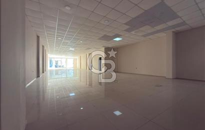 İzmir Seferihisar, Çarşı merkezinde Nejat Hepkon Caddesi üzerinde konumlanan 240 m² ticari nitelikli işyerimiz kiralık olarak sunulmaktadır.