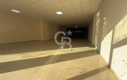 İzmir Seferihisar, Çarşı merkezinde Nejat Hepkon Caddesi üzerinde konumlanan 240 m² ticari nitelikli işyerimiz kiralık olarak sunulmaktadır.