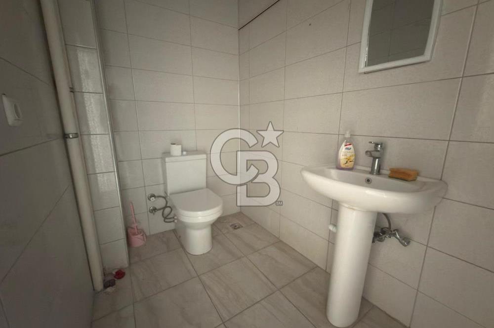 İzmir Seferihisar, Çarşı merkezinde Nejat Hepkon Caddesi üzerinde konumlanan 240 m² ticari nitelikli işyerimiz kiralık olarak sunulmaktadır.