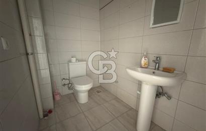 İzmir Seferihisar, Çarşı merkezinde Nejat Hepkon Caddesi üzerinde konumlanan 240 m² ticari nitelikli işyerimiz kiralık olarak sunulmaktadır.