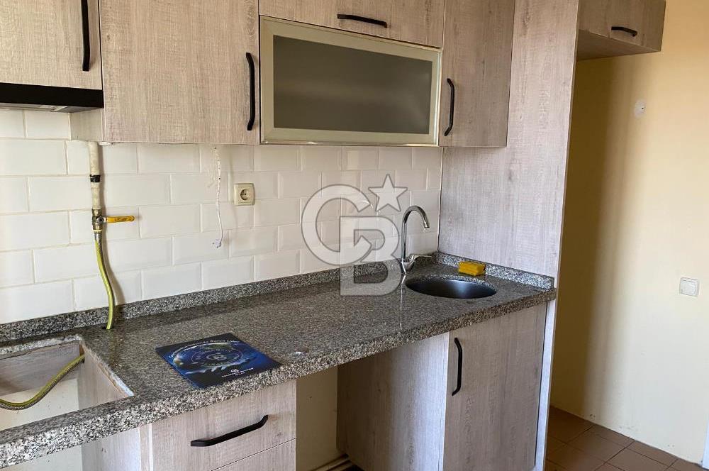 YAHYA KAPTAN'DA ULAŞIMIN MERKEZİ'NDE KİRALIK ARAKAT 3+1 DAİRE