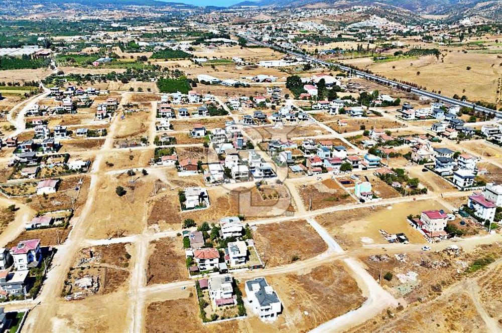 SEFERİHİSAR DÜZCE DE SATILIK İMARLI KÖŞE PARSEL