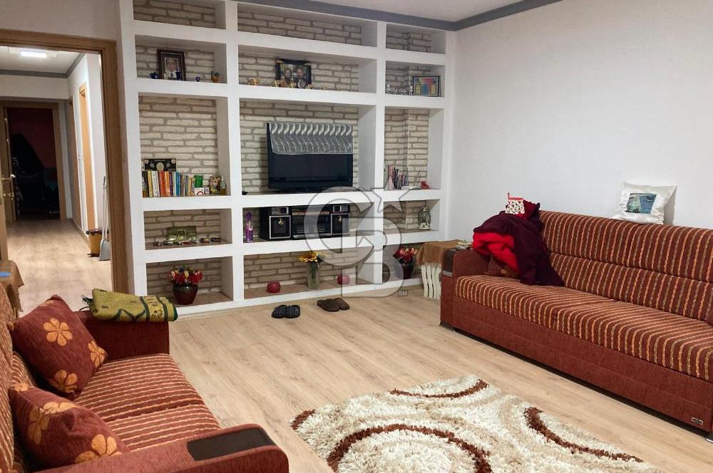 C.B SMYRNA DAN ÇEŞME GERMİYANDA SATILIK KÖŞK TADINDA VİLLA.