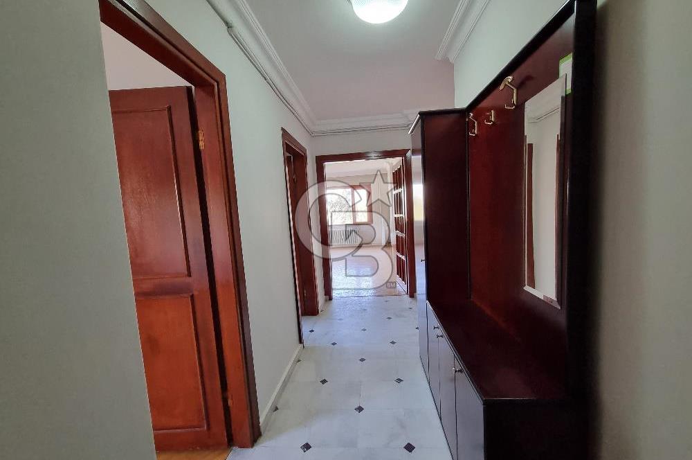 Göztepe Kiralık 3+1 Daire Merkezi Konumda Geniş Daire