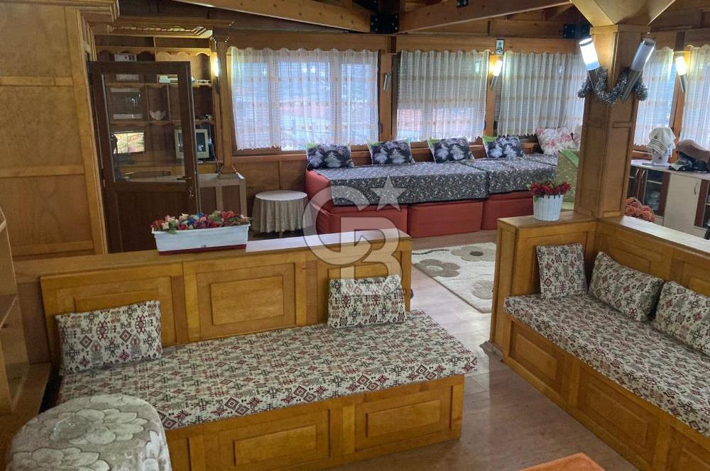 C.B SMYRNA DAN ÇEŞME GERMİYANDA SATILIK KÖŞK TADINDA VİLLA.