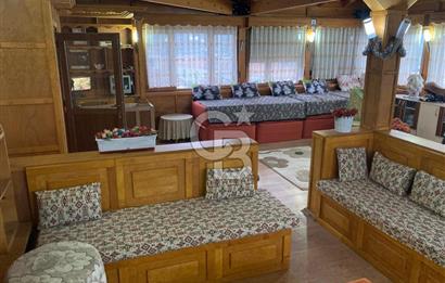 C.B SMYRNA DAN ÇEŞME GERMİYANDA SATILIK KÖŞK TADINDA VİLLA.