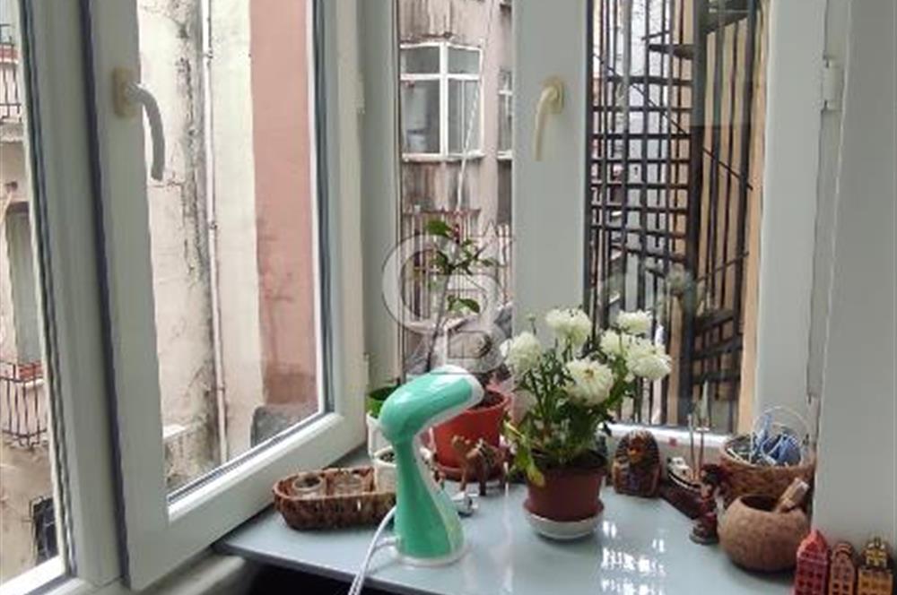 NUR-U ZİYA SOKAKTA YENİLENMİŞ EŞYALI 1+1 KİRALIK DAİRE