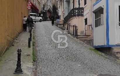 NUR-U ZİYA SOKAKTA YENİLENMİŞ EŞYALI 1+1 KİRALIK DAİRE