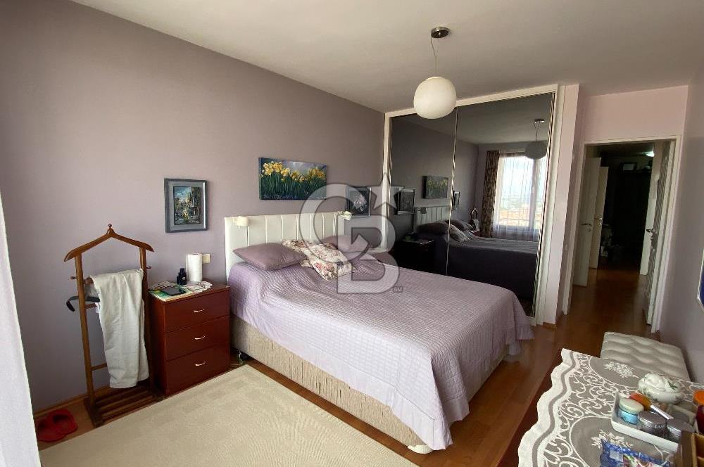 PEMBE KÖŞK KONUT SİTESİ ARA KATTA MANZARALI SATILIK 3+1 DAIRE