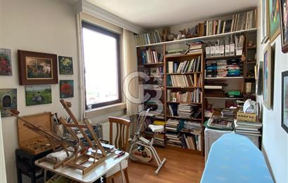 PEMBE KÖŞK KONUT SİTESİ ARA KATTA MANZARALI SATILIK 3+1 DAIRE