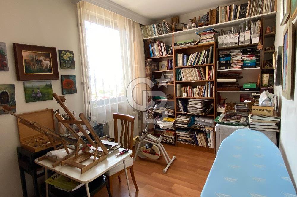 PEMBE KÖŞK KONUT SİTESİ ARA KATTA MANZARALI SATILIK 3+1 DAIRE