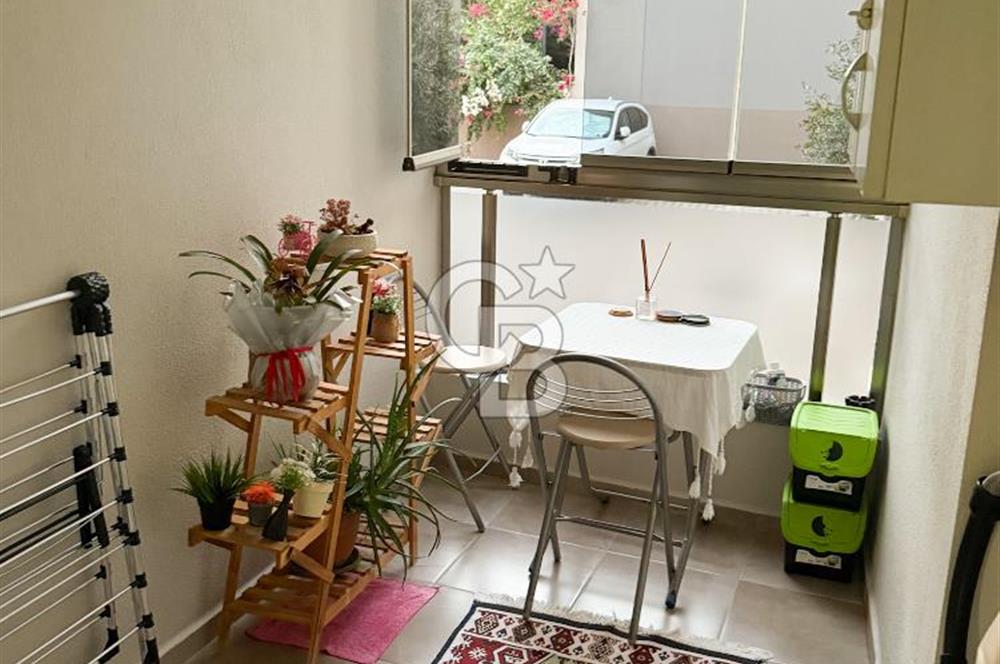 Gaziemir Meydanda 2+1 Geniş, Kapalı Mutfak Satılık Daire