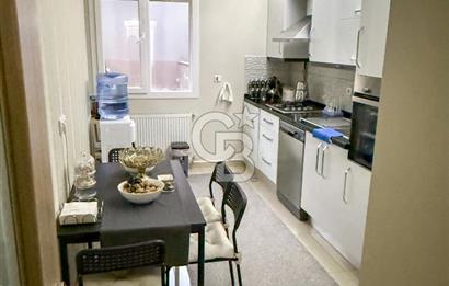 Gaziemir Meydanda 2+1 Geniş, Kapalı Mutfak Satılık Daire