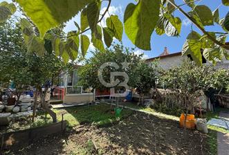 Urla İskele de satılık Tek katlı bahçeli Ev - 1 - 316317