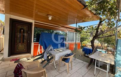 Urla İskele de satılık Tek katlı bahçeli Ev