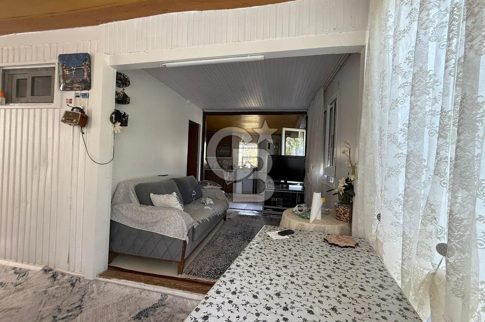 Urla İskele de satılık Tek katlı bahçeli Ev