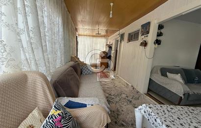 Urla İskele de satılık Tek katlı bahçeli Ev