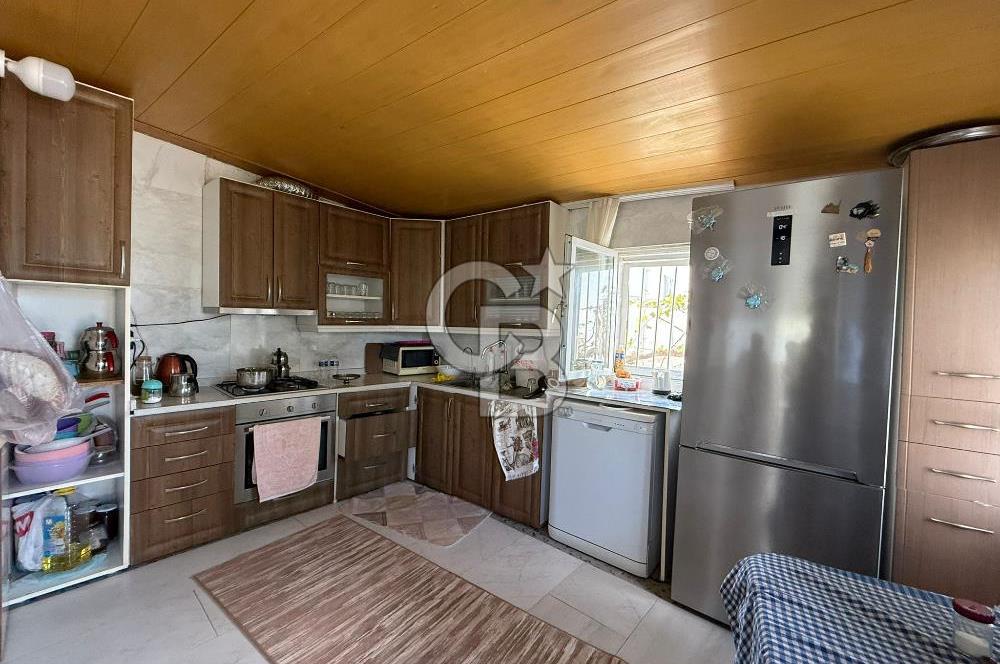 Urla İskele de satılık Tek katlı bahçeli Ev