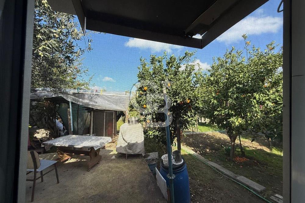 Urla İskele de satılık Tek katlı bahçeli Ev