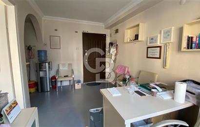 Karşıyaka Çarşı’nın Kalbinde SATILIK  Büro / Ofis – Merkezi Konumda