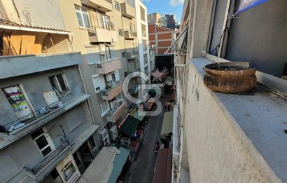Karşıyaka Çarşı’nın Kalbinde SATILIK  Büro / Ofis – Merkezi Konumda