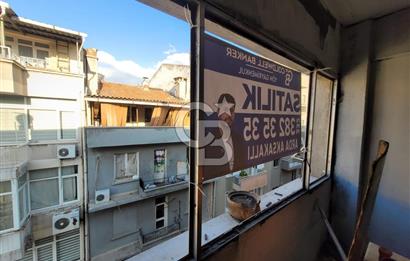 Karşıyaka Çarşı’nın Kalbinde SATILIK  Büro / Ofis – Merkezi Konumda