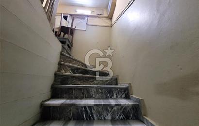 Karşıyaka Çarşı’nın Kalbinde SATILIK  Büro / Ofis – Merkezi Konumda