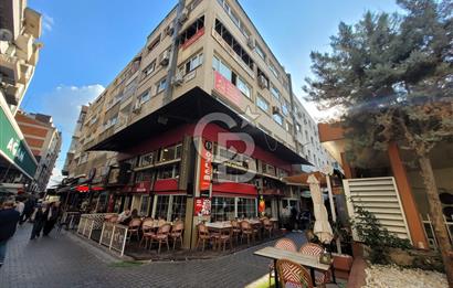 Karşıyaka Çarşı’nın Kalbinde SATILIK  Büro / Ofis – Merkezi Konumda