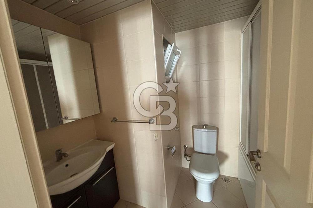 Karşıyaka Oyak Sitesinde Full Deniz Manzaralı Satılık 3+1 Daire.