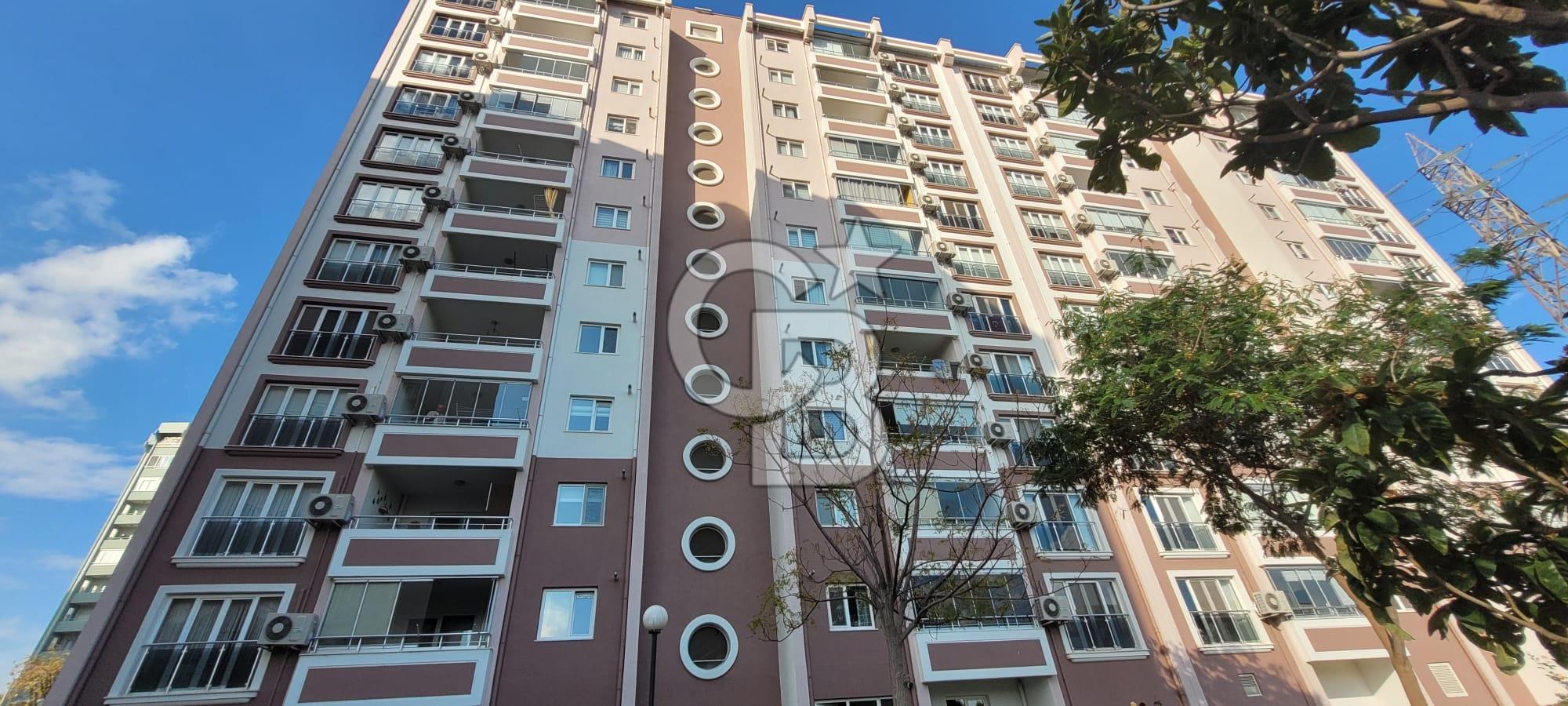 Karşıyaka Oyak Sitesinde Full Deniz Manzaralı Satılık 3+1 Daire.