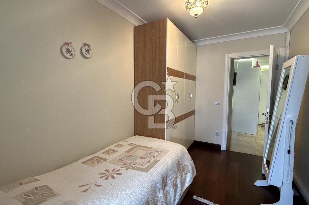 ALTUNİZADE'NİN EN GÜZEL SOKAĞINDA KATTA 4+1 SATILIK DAİRE